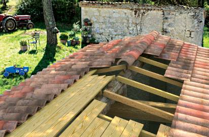 Charpente et tuile canal — rénovation de mas — TSCouverture couvreur Lunel