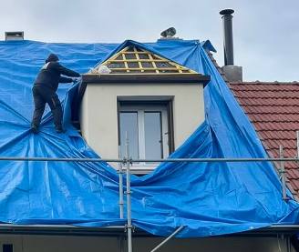 Bâchage de lucarne en urgence — TSCouverture couvreur Lunel
